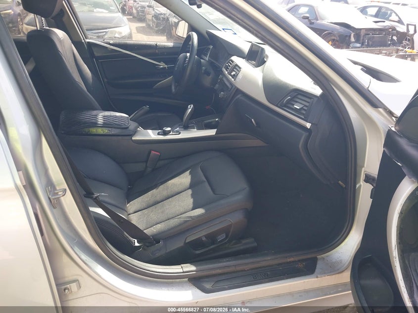 2014 BMW 3 series VIN WBA3B1G56ENT01054 IAAI salvage auction — ENGINE DAMAGE, Original (Texas), sold $900 on 2026-07-27 (photo 5)