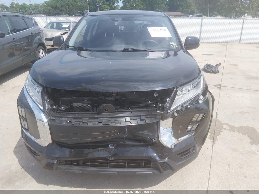 2026 Mitsubishi Outlander VIN JA4ARUAU6TU013801 IAAI salvage auction — FRONT END, Salvage Title, sold $10,100 on 2026-07-28 (photo 6)