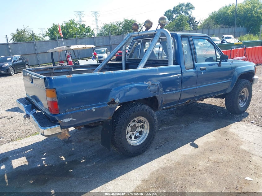 1985 Toyota Pickup VIN JT4RN66D2F5085313 IAAI salvage auction — NORMAL WEAR, Clear (Illinois), sold $1,800 on 2026-07-29 (photo 2)
