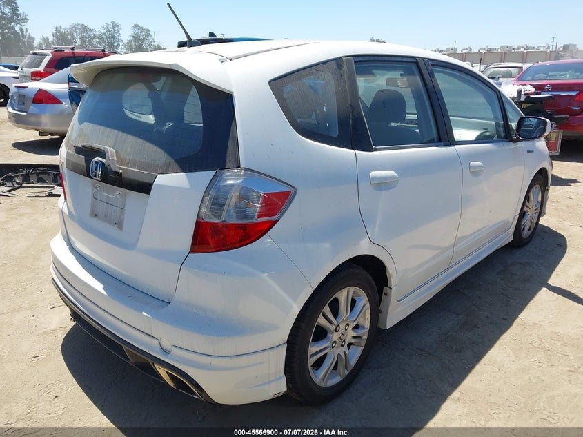 2009 Honda Fit VIN JHMGE88439C000767 IAAI salvage auction — NORMAL WEAR, Clear - Dealer Only (California), sold $2,600 on 2026-07-08 (photo 4)