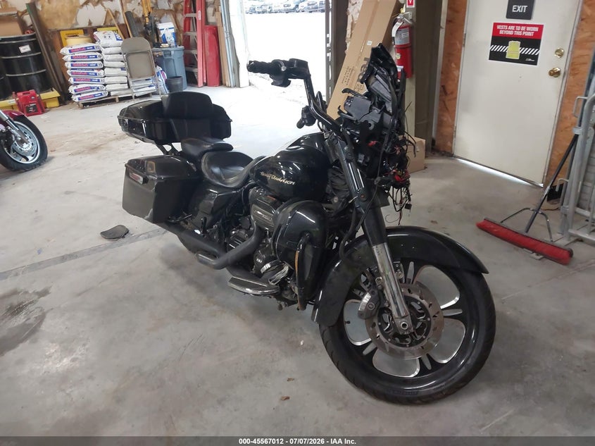 2017 Harley-davidson Street glide VIN 1HD1PXF12HB960850 IAAI salvage auction — FRONT & REAR, Wait Title, sold $2,475 on 2026-10-14 (photo 1)