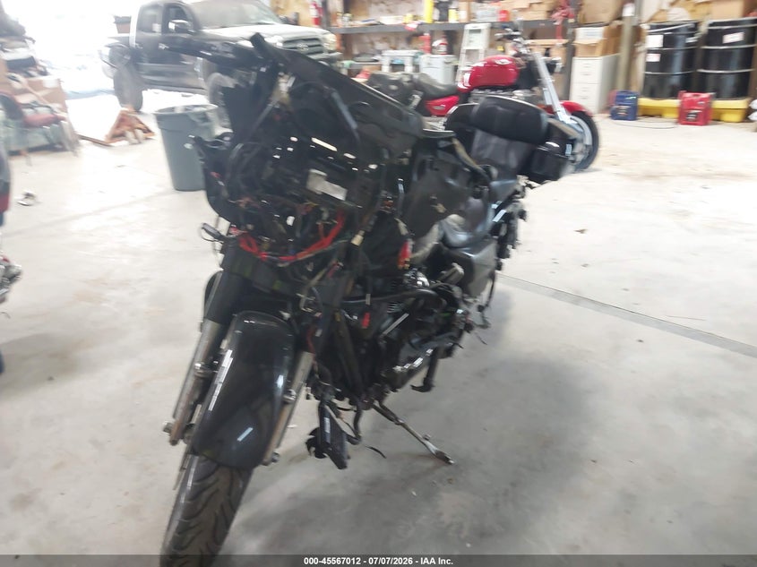 2017 Harley-davidson Street glide VIN 1HD1PXF12HB960850 IAAI salvage auction — FRONT & REAR, Wait Title, sold $2,475 on 2026-10-14 (photo 2)