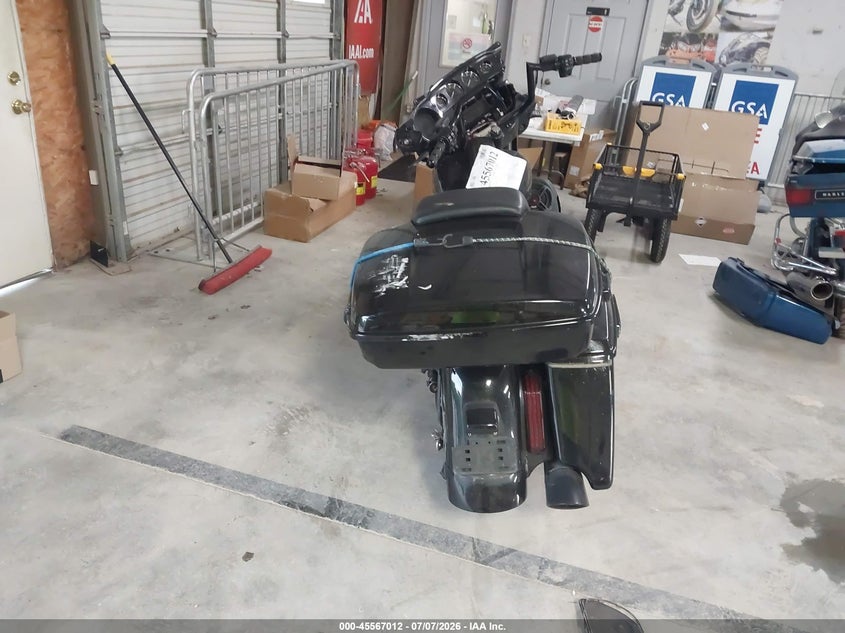 2017 Harley-davidson Street glide VIN 1HD1PXF12HB960850 IAAI salvage auction — FRONT & REAR, Wait Title, sold $2,475 on 2026-10-14 (photo 6)