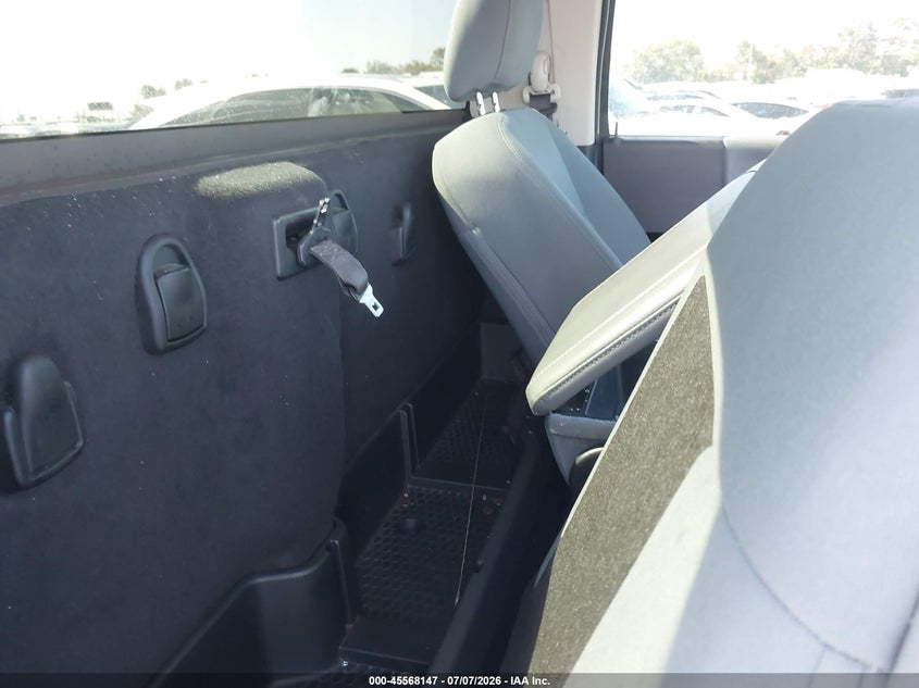 2017 Ram 1500 VIN 3C6JR6DG2HG622358 IAAI salvage auction — NORMAL WEAR, Clear - Dealer Only (California), sold $900 on 2026-07-09 (photo 8)