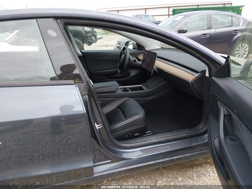 2021 Tesla Model 3 VIN 5YJ3E1EA1MF872989 IAAI salvage auction — RIGHT FRONT, Clear (Arkansas), sold $9,750 on 2026-09-03 (photo 5)
