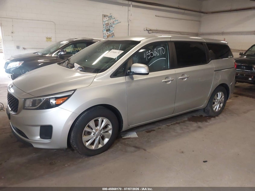 2017 Kia SEDONA VIN KNDMB5C15H6218599 IAAI salvage auction — NORMAL WEAR, Clear (Minnesota), sold $775 on 2026-07-29 (photo 2)