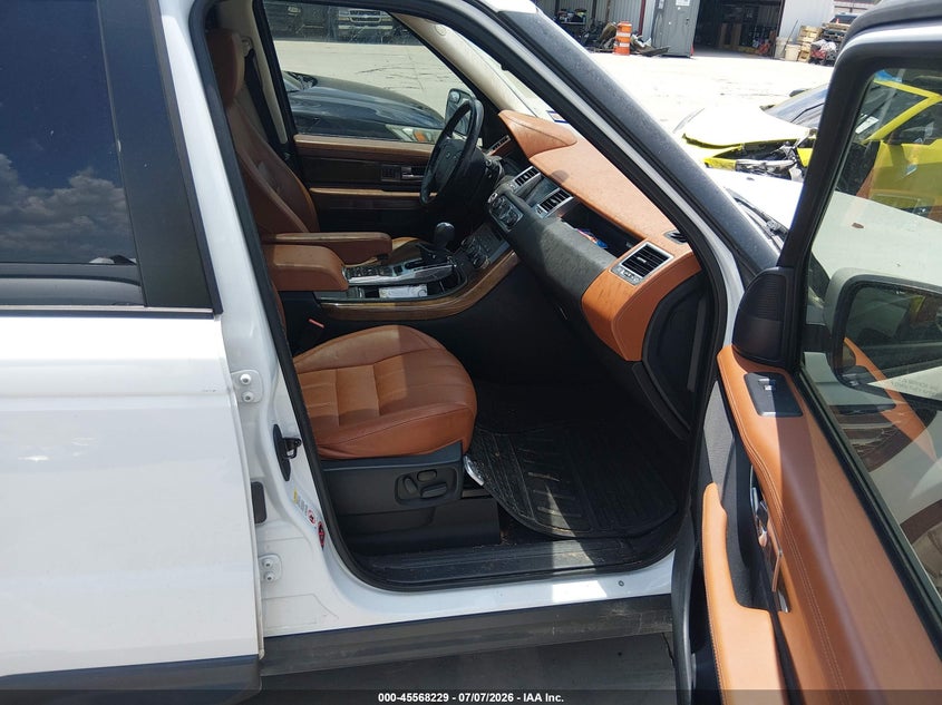 2012 Land rover Range rover sport VIN SALSK2D44CA746695 IAAI salvage auction — Burn Engine, Salvage Title, sold $800 on 2026-08-25 (photo 5)