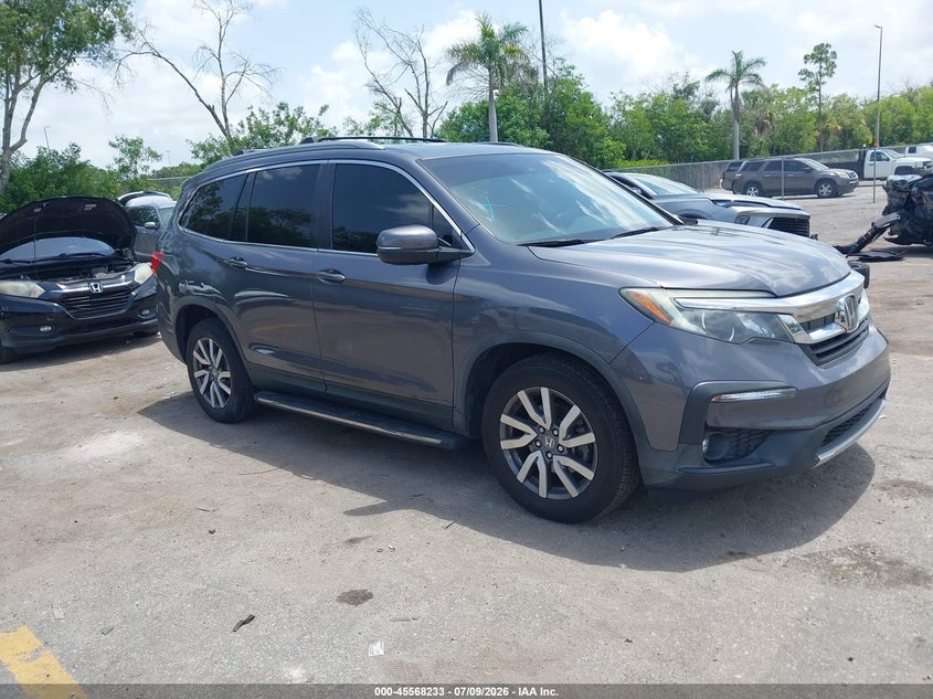 2020 Honda Pilot VIN 5FNYF6H52LB033477 IAAI salvage auction — SIDE, Wait Title, sold $9,600 on 2026-08-17 (photo 1)