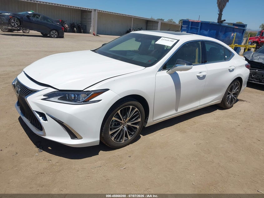 2025 Lexus Es 300h VIN 58AEA1C16SU069563 IAAI salvage auction — RIGHT FRONT, Salvage (California), sold $22,650 on 2026-07-24 (photo 2)