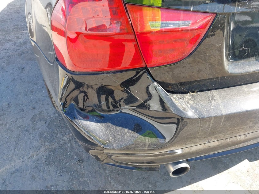 2009 BMW 3 series VIN WBAPM73589A365534 IAAI salvage auction — NORMAL WEAR, Clear - Dealer Only (California), sold $1,750 on 2026-07-16 (photo 6)