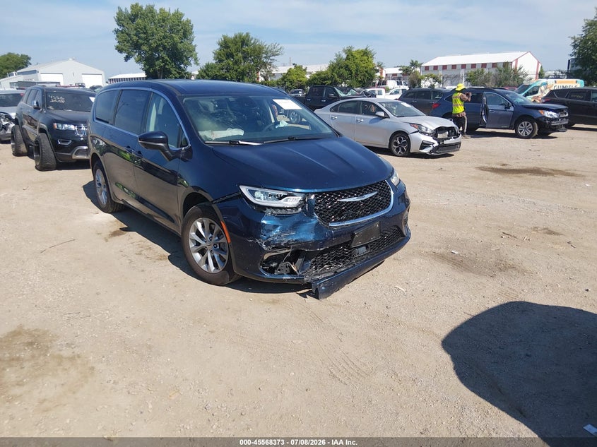 2023 Chrysler Pacifica VIN 2C4RC3BG6PR570613 — IAAI salvage auction photo