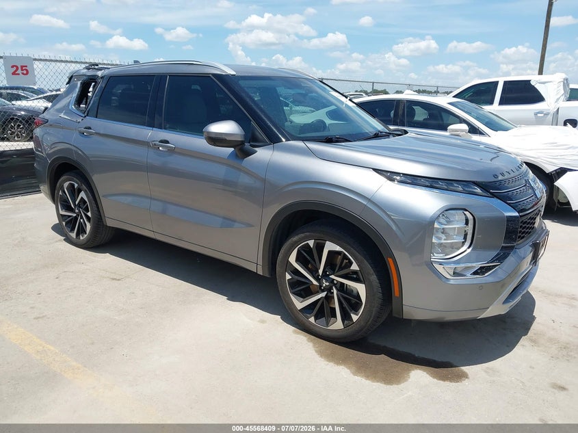 2024 Mitsubishi Outlander VIN JA4J3WA83RZ026579 — IAAI salvage auction photo