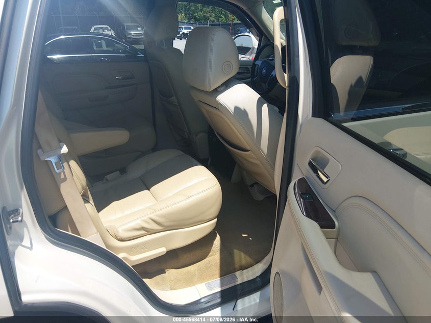 2008 Cadillac Escalade VIN 1GYFK63868R105961 IAAI salvage auction — REAR END, Clear (South Carolina), sold $1,350 on 2026-08-01 (photo 8)