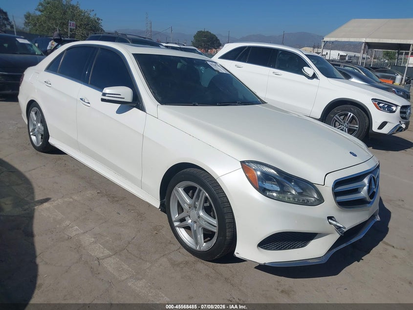 2014 Mercedes-benz E-klasse VIN WDDHF5KB3EA869471 IAAI salvage auction — REAR END, Wait Title, sold $2,250 on 2026-08-16 (photo 1)