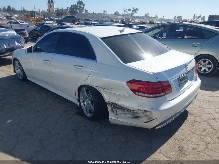 2014 Mercedes-benz E-klasse VIN WDDHF5KB3EA869471 IAAI salvage auction — REAR END, Wait Title, sold $2,250 on 2026-08-16 (photo 3)