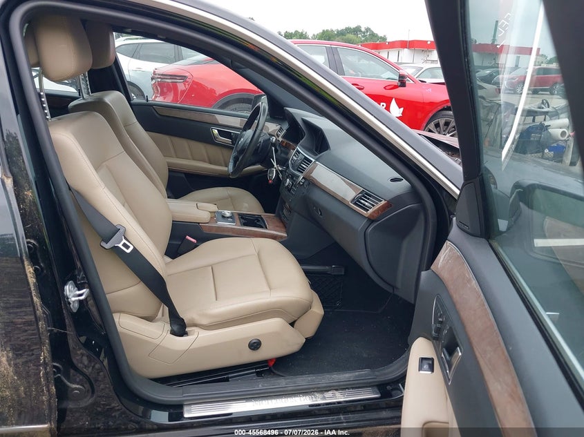 2012 Mercedes-benz E-klasse VIN WDDHF8JB4CA553304 IAAI salvage auction — NORMAL WEAR, Clear (Virginia), sold $1,650 on 2026-07-23 (photo 5)