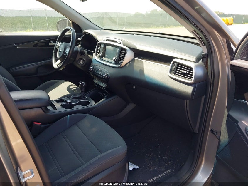 2017 Kia Sorento VIN 5XYPGDA3XHG232105 IAAI salvage auction — MECHANICAL, Regular (South Dakota), sold $1,450 on 2026-07-14 (photo 5)