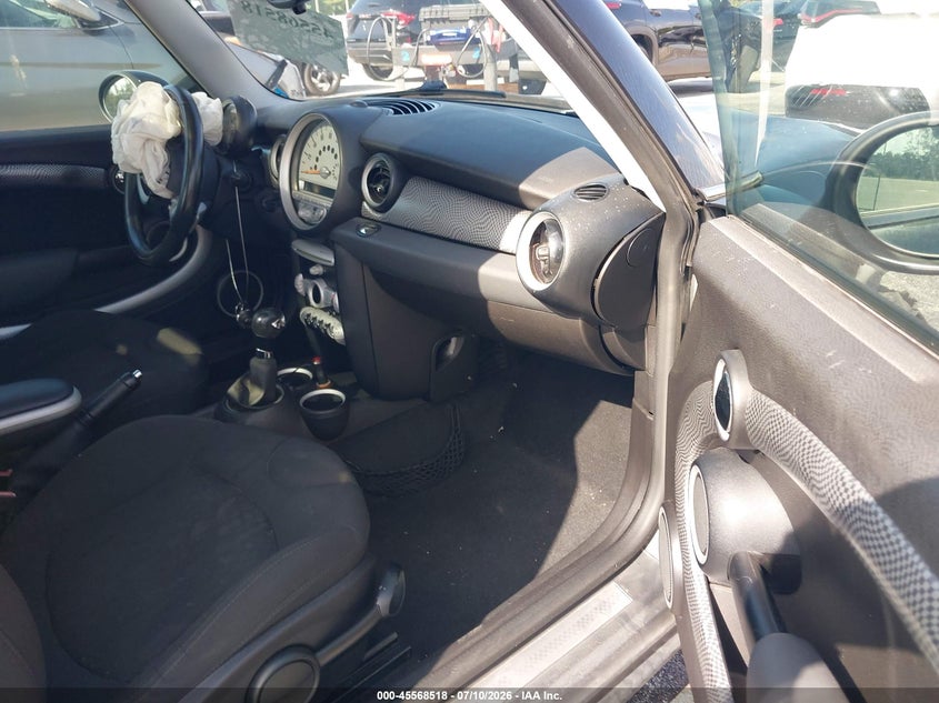 2010 Mini Cooper VIN WMWMF7C58ATW89394 IAAI salvage auction — FRONT END, Rebuildable (Florida), sold $375 on 2026-08-20 (photo 5)