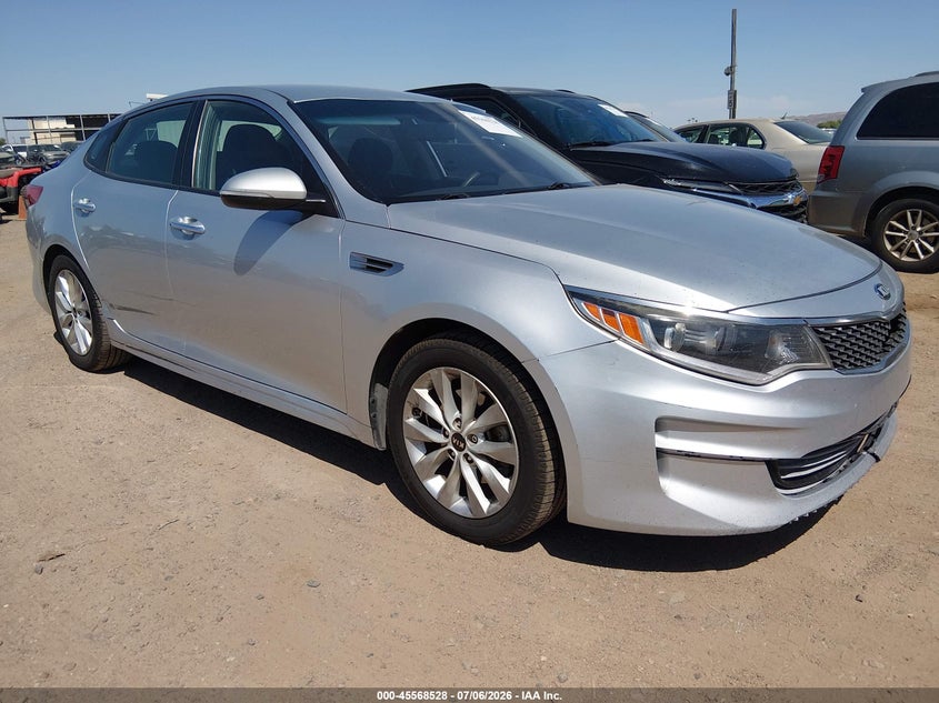 2018 Kia Optima VIN 5XXGT4L38JG252551 IAAI salvage auction — NORMAL WEAR, Salvage Title, sold $2,200 on 2026-07-14 (photo 1)