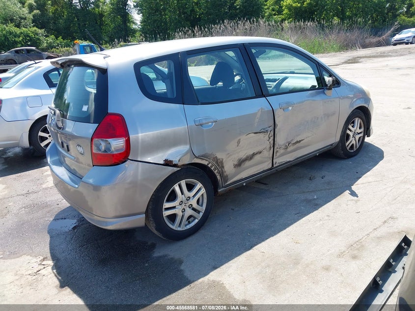2007 Honda Fit VIN JHMGD38647S042794 IAAI salvage auction — SIDE, Salvage - Greater Than 75% (Maryland), sold $450 on 2026-08-01 (photo 4)