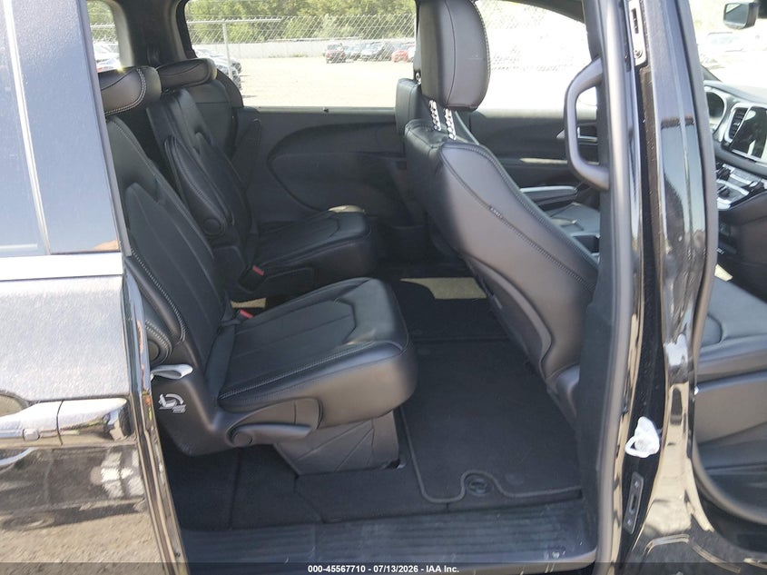 2026 Chrysler Pacifica VIN 2C4RC1BG8TR263622 IAAI salvage auction — RIGHT FRONT, Enterprise Vehicles Clear Only (California), sold $14,000 on 2026-07-17 (photo 8)