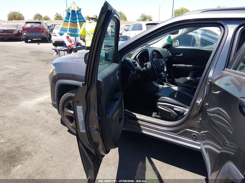 2018 Jeep Compass VIN 3C4NJCBB6JT469164 IAAI salvage auction — RIGHT SIDE, Salvage Title, sold $3,750 on 2026-08-14 (photo 5)