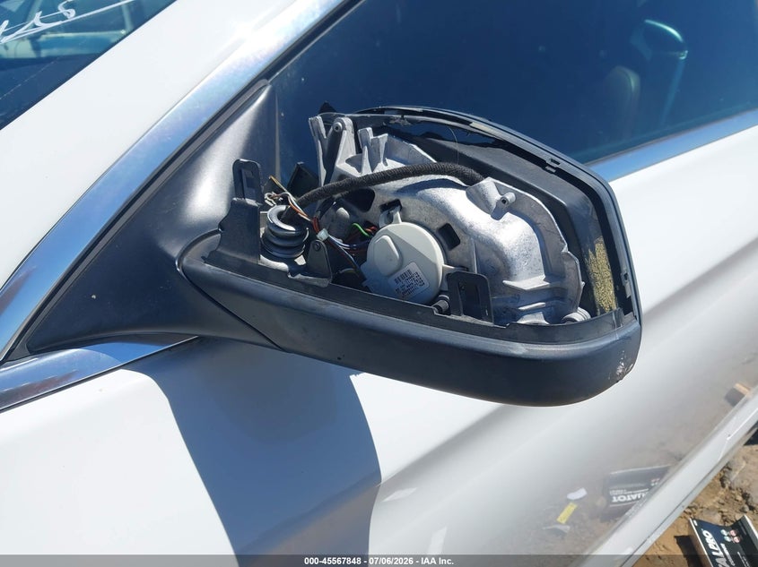 2012 BMW 6er VIN WBALZ3C57CC397797 IAAI salvage auction — NORMAL WEAR, Salvage Title, sold $2,000 on 2026-07-15 (photo 6)
