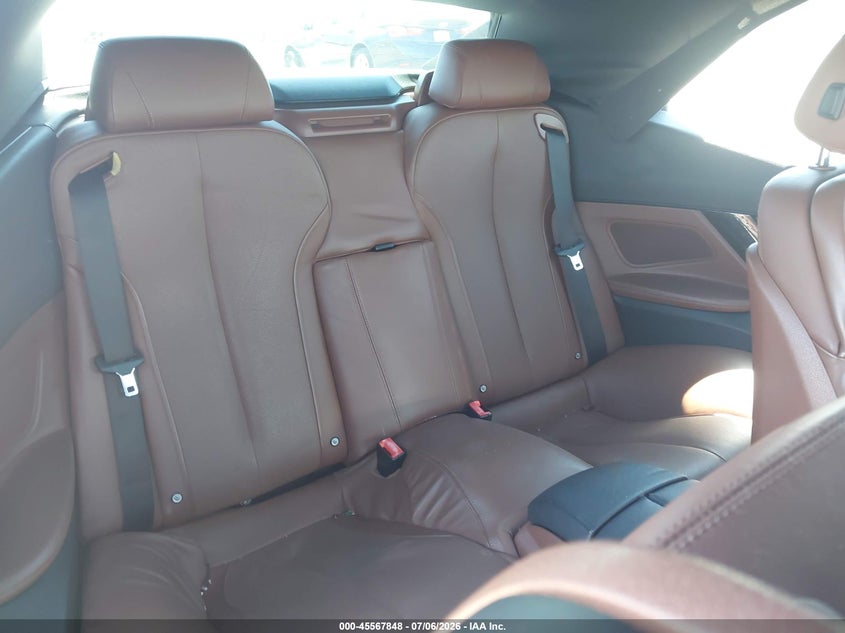 2012 BMW 6er VIN WBALZ3C57CC397797 IAAI salvage auction — NORMAL WEAR, Salvage Title, sold $2,000 on 2026-07-15 (photo 8)