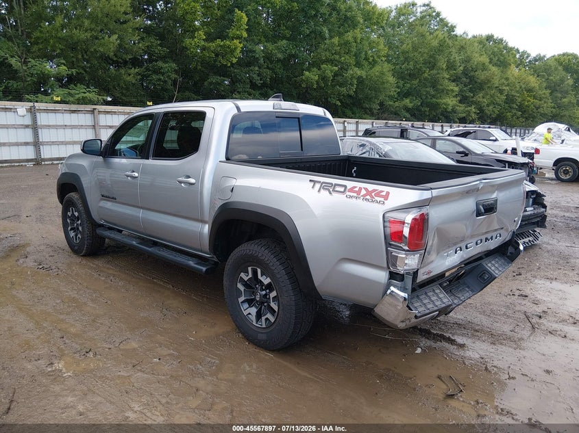 2022 Toyota Tacoma VIN 3TMCZ5AN5NM465260 IAAI salvage auction — REAR END, Salvage Title, sold $20,700 on 2026-07-31 (photo 3)