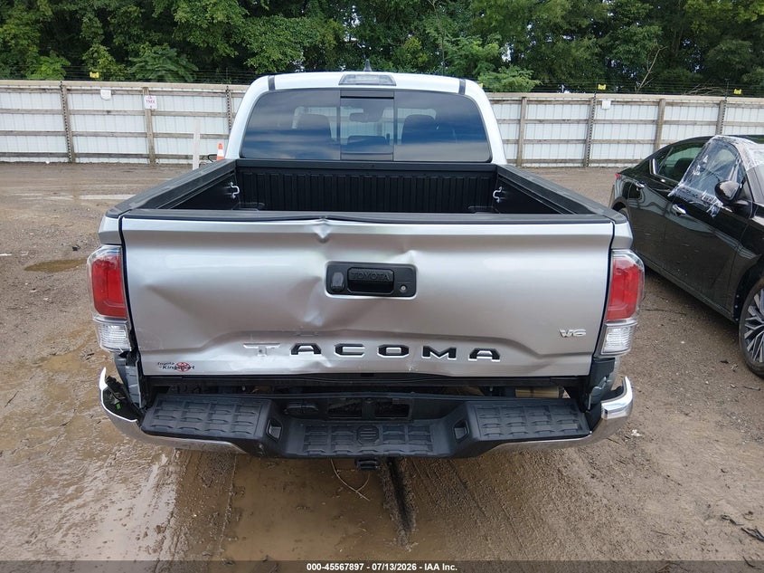 2022 Toyota Tacoma VIN 3TMCZ5AN5NM465260 IAAI salvage auction — REAR END, Salvage Title, sold $20,700 on 2026-07-31 (photo 6)