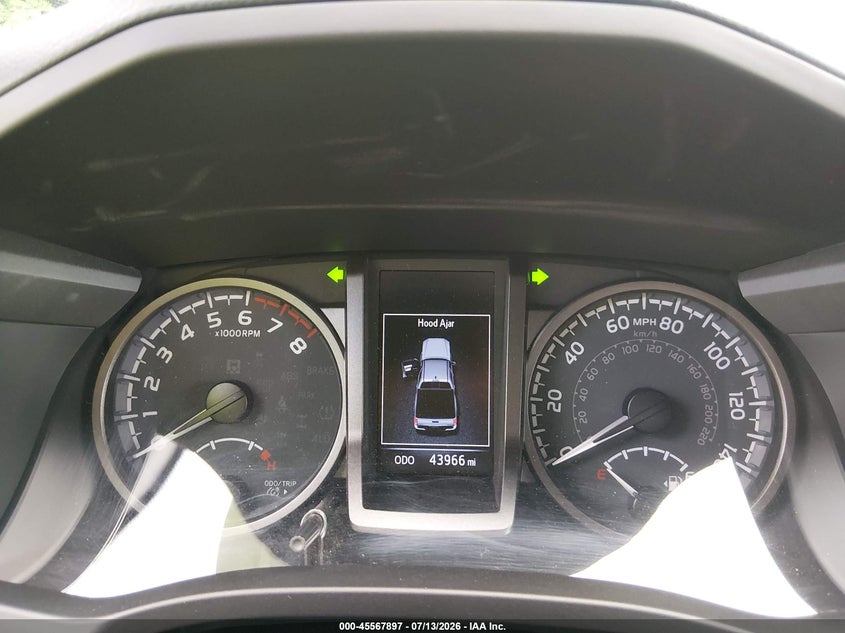 2022 Toyota Tacoma VIN 3TMCZ5AN5NM465260 IAAI salvage auction — REAR END, Salvage Title, sold $20,700 on 2026-07-31 (photo 7)