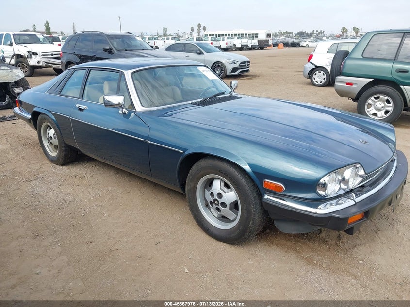 1986 Jaguar Xj series VIN SAJNV5842GC126964 IAAI salvage auction — NORMAL WEAR, Clear - Dealer Only (California), sold $4,550 on 2026-07-20 (photo 1)