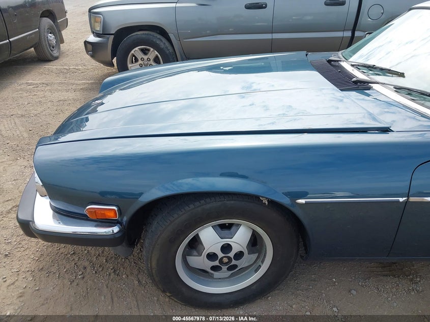 1986 Jaguar Xj series VIN SAJNV5842GC126964 IAAI salvage auction — NORMAL WEAR, Clear - Dealer Only (California), sold $4,550 on 2026-07-20 (photo 6)