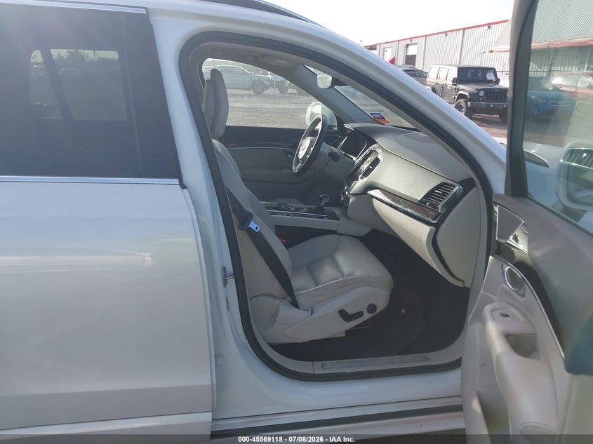 2016 Volvo Xc90 VIN YV4A22PK6G1092962 IAAI salvage auction — REAR END, Original (Texas), sold $5,600 on 2026-08-08 (photo 5)
