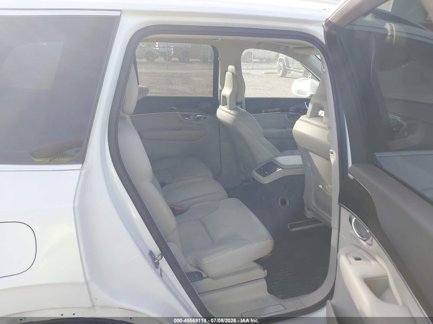 2016 Volvo Xc90 VIN YV4A22PK6G1092962 IAAI salvage auction — REAR END, Original (Texas), sold $5,600 on 2026-08-08 (photo 8)