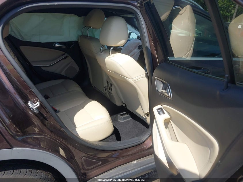 2017 Mercedes-benz Gla-klasse VIN WDCTG4EB1HJ299895 IAAI salvage auction — FRONT END, Salvage Title, sold $600 on 2026-08-19 (photo 8)