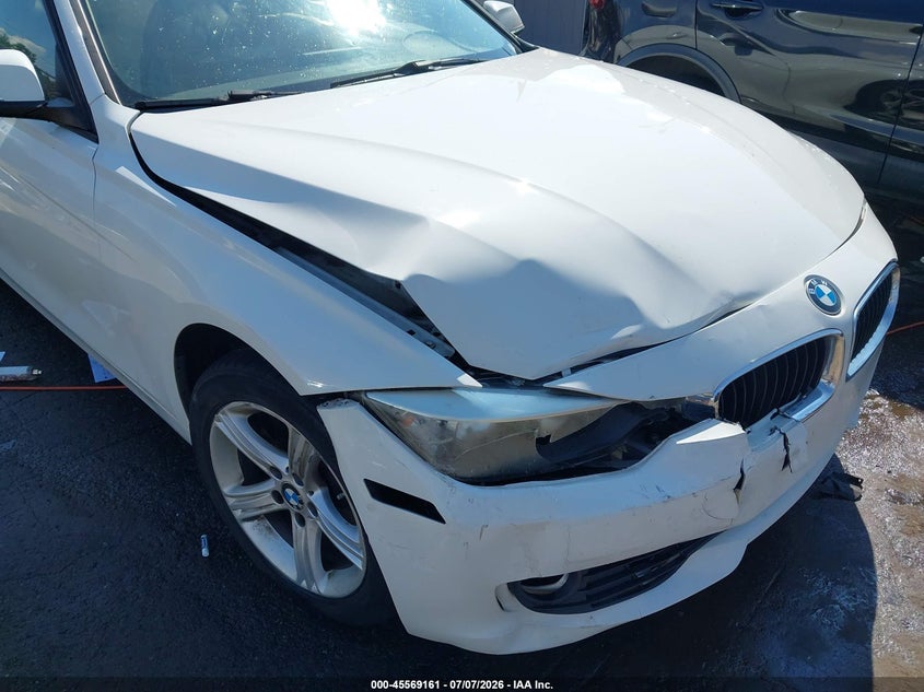 2013 BMW 3er VIN WBA3C1G51DNR49395 IAAI salvage auction — RIGHT FRONT, Salvage Title, sold $900 on 2026-08-03 (photo 6)