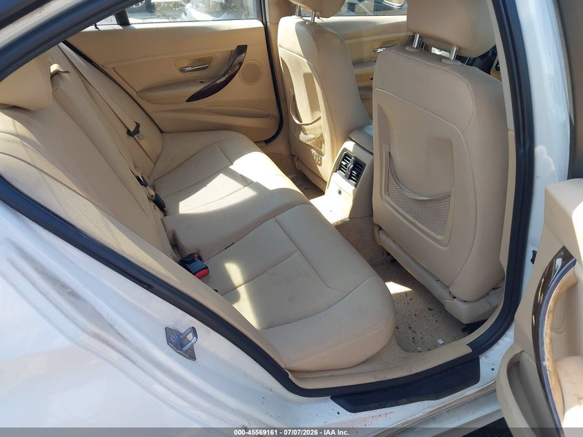 2013 BMW 3er VIN WBA3C1G51DNR49395 IAAI salvage auction — RIGHT FRONT, Salvage Title, sold $900 on 2026-08-03 (photo 8)