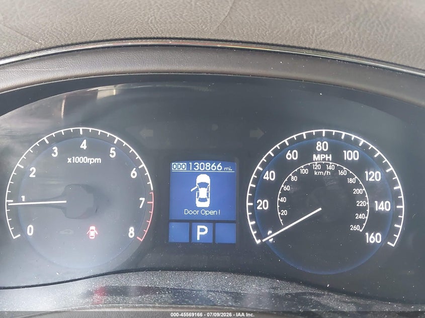 2009 Hyundai Genesis VIN KMHGC46F39U055200 IAAI salvage auction — NORMAL WEAR, Clear (Florida), sold $950 on 2026-07-16 (photo 7)
