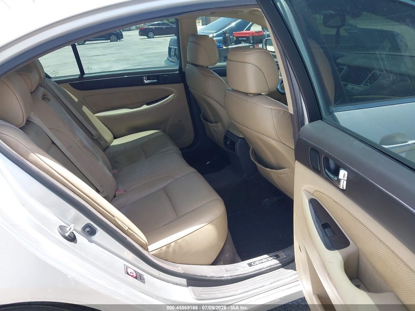 2009 Hyundai Genesis VIN KMHGC46F39U055200 IAAI salvage auction — NORMAL WEAR, Clear (Florida), sold $950 on 2026-07-16 (photo 8)