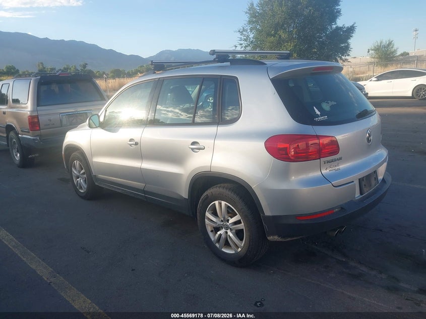2017 Volkswagen Tiguan VIN WVGBV7AX8HK025478 IAAI salvage auction — NORMAL WEAR, Clear (Utah), sold $1,100 on 2026-07-11 (photo 3)