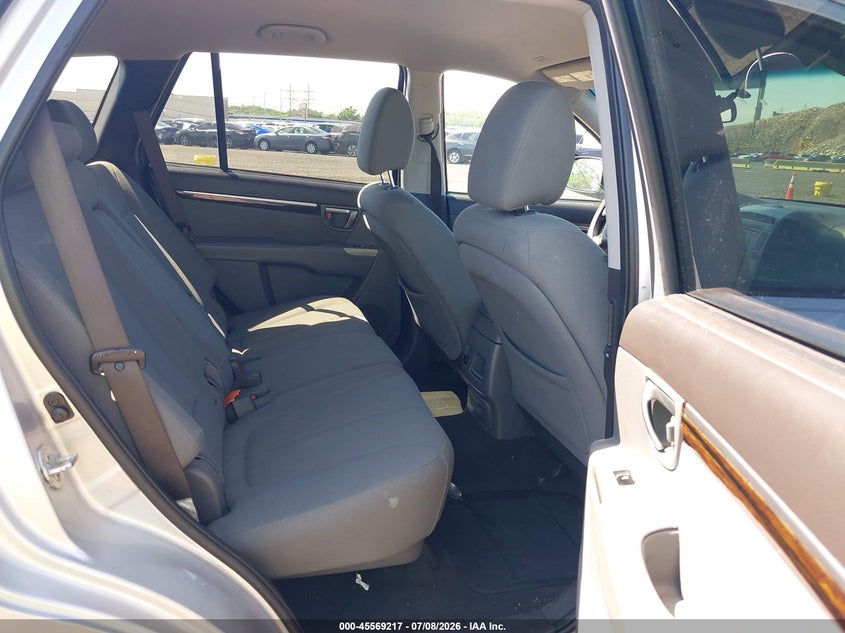 2011 Hyundai Santa fe VIN 5XYZGDAB2BG070736 IAAI salvage auction — NORMAL WEAR, Clear (New York), sold $500 on 2026-07-28 (photo 8)
