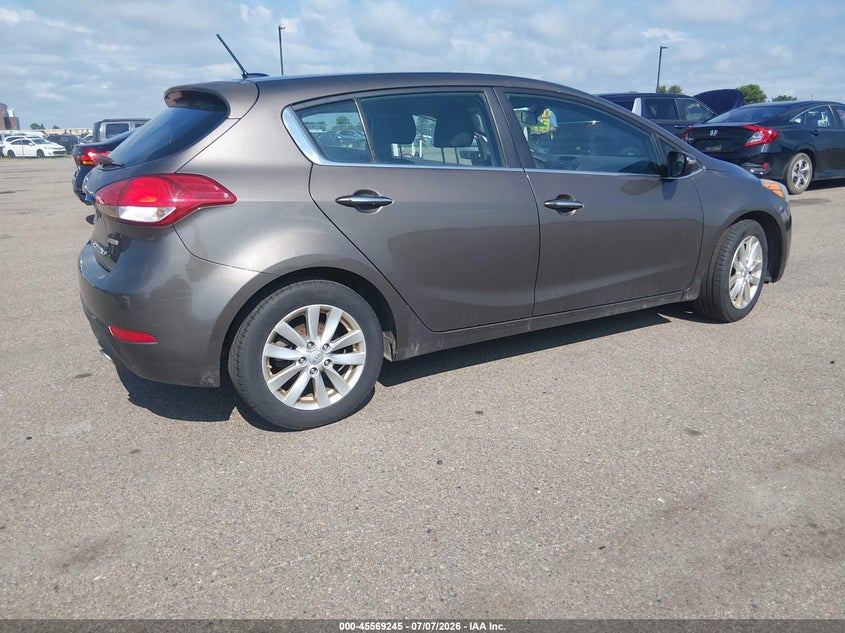 2014 Kia Forte VIN KNAFX5A86E5163248 IAAI salvage auction — LEFT FRONT, Clear (Minnesota), sold $525 on 2026-07-29 (photo 4)