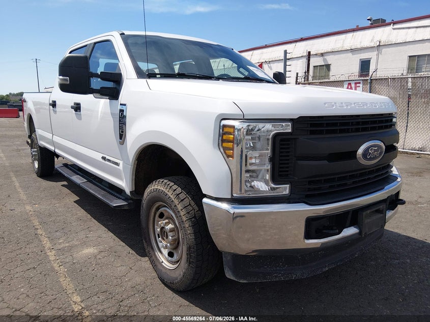 2019 Ford F-350 VIN 1FT8W3BTXKEF41167 IAAI salvage auction — NORMAL WEAR, Sf97 (Oregon), sold $2,550 on 2026-07-29 (photo 1)