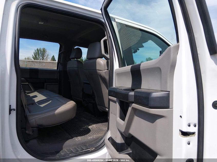 2019 Ford F-350 VIN 1FT8W3BTXKEF41167 IAAI salvage auction — NORMAL WEAR, Sf97 (Oregon), sold $2,550 on 2026-07-29 (photo 8)