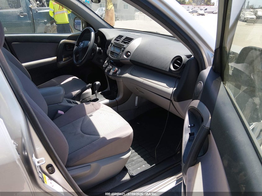 2008 Toyota Rav 4 VIN JTMZD33V685099622 IAAI salvage auction — RIGHT FRONT, Salvage (California), sold $1,775 on 2026-07-22 (photo 5)