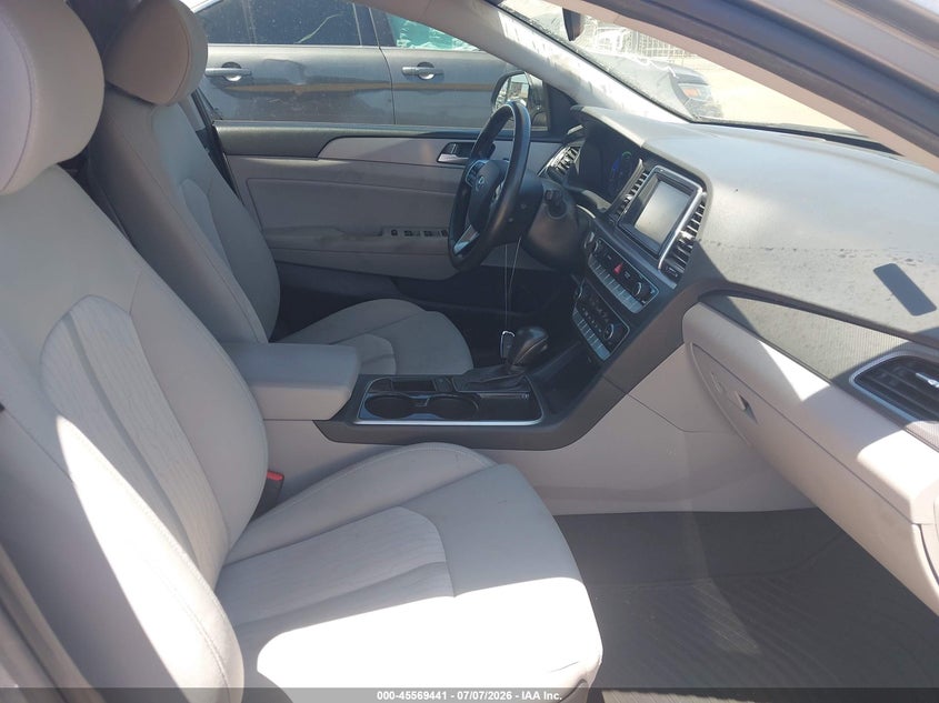 2018 Hyundai Sonata VIN KMHE24L3XJA085837 IAAI salvage auction — NORMAL WEAR, Salvage Title, sold $1,900 on 2026-07-22 (photo 5)