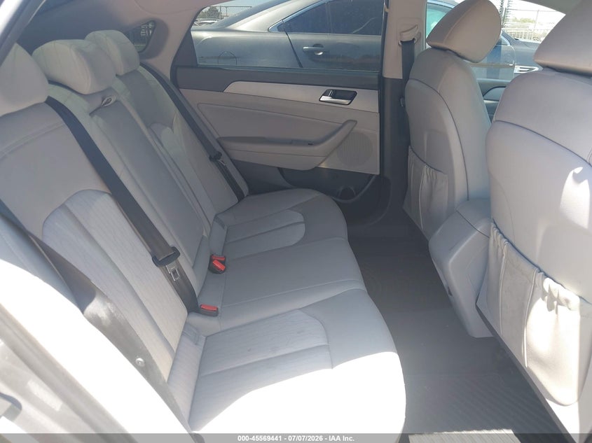 2018 Hyundai Sonata VIN KMHE24L3XJA085837 IAAI salvage auction — NORMAL WEAR, Salvage Title, sold $1,900 on 2026-07-22 (photo 8)