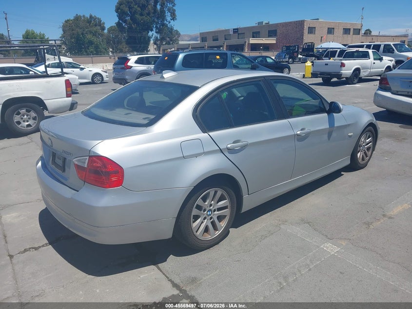 2006 BMW 3 series VIN WBAVB13556KX37086 IAAI salvage auction — NORMAL WEAR, Clear - Dealer Only (California), sold $325 on 2026-07-20 (photo 4)