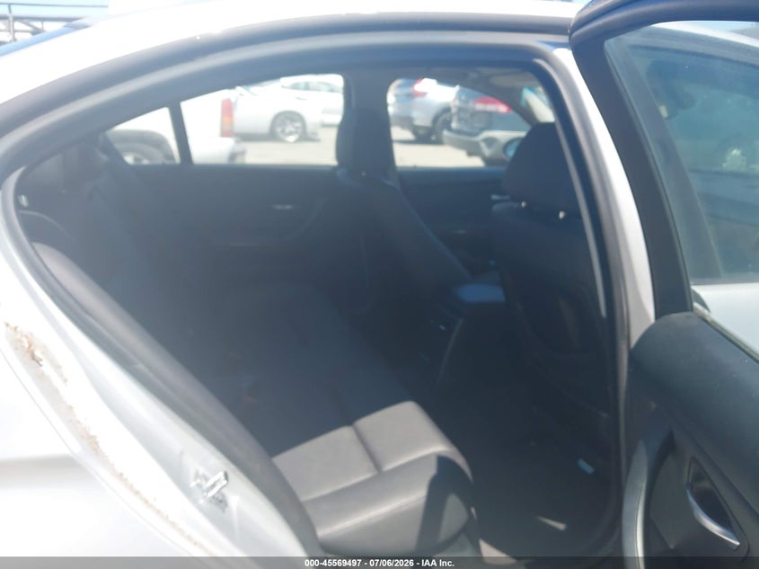 2006 BMW 3 series VIN WBAVB13556KX37086 IAAI salvage auction — NORMAL WEAR, Clear - Dealer Only (California), sold $325 on 2026-07-20 (photo 8)
